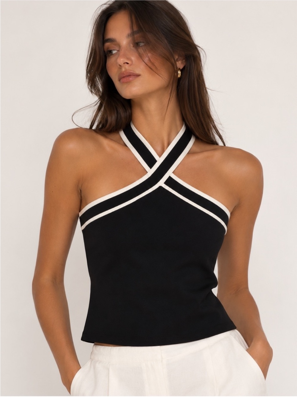 Sincerely Jules Black & White Crisscross Fitted Top